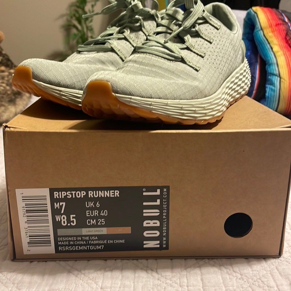 Women’s No Bull ripstop runner size 8.5